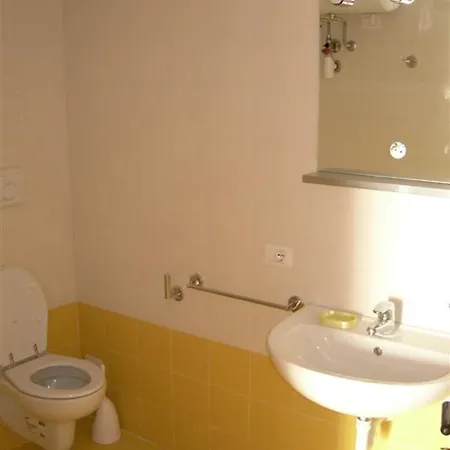 Cozy Flat 80m From The Apartman Bibione